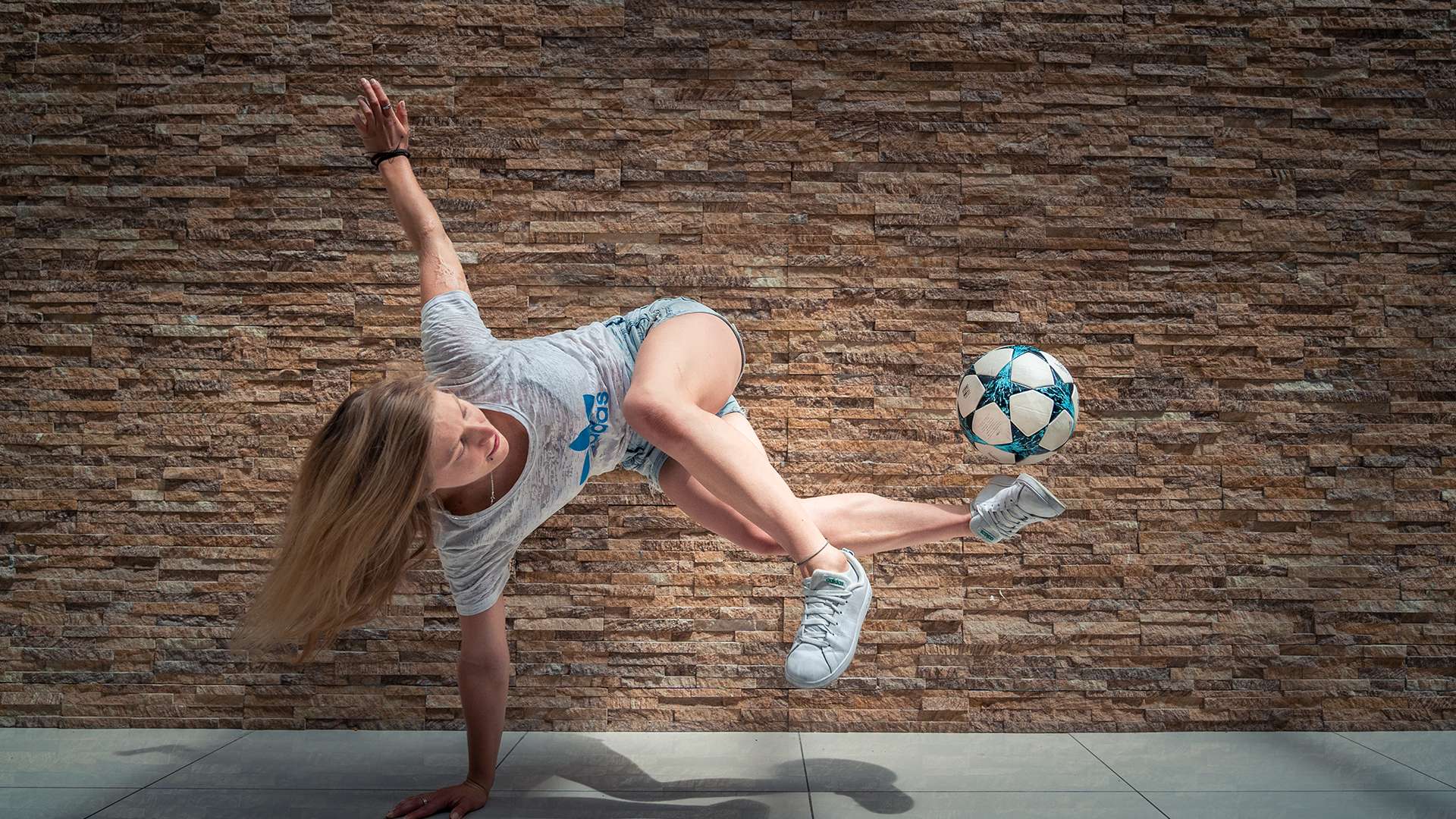 决赛定于卡 决赛定于卡